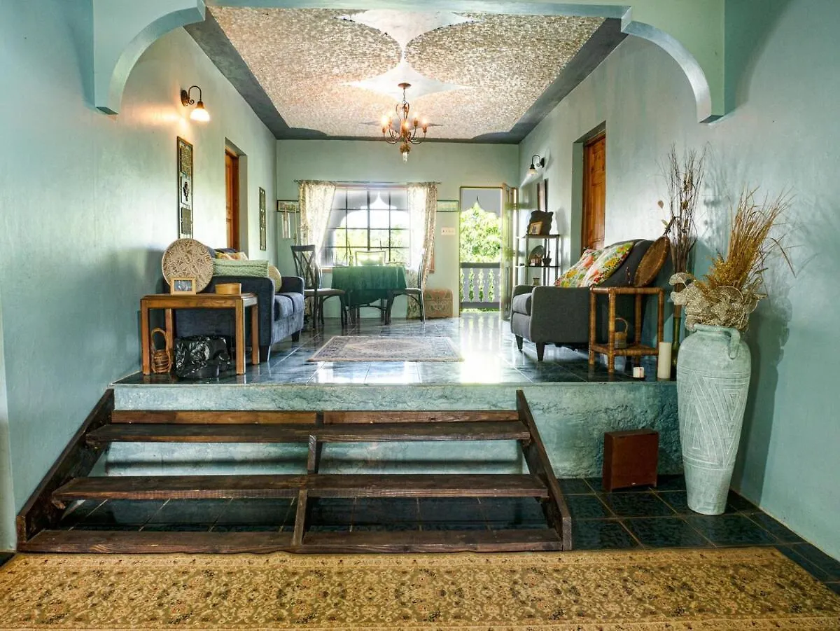 Negril Haven-Spacious 3-Bedroom Guesthouse With Parking & Pets Allowed Jamaica